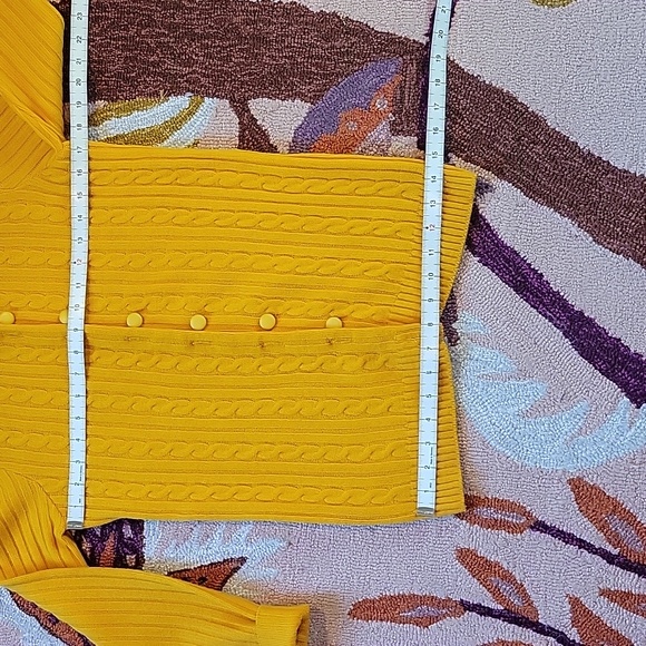 Vintage Golden Cardi - Picture 9 of 10